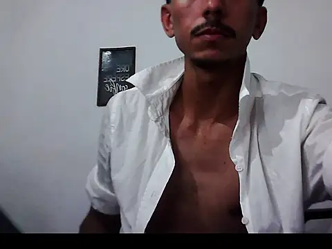 [4 Jul 05:41] Private Show - Video von MagrinhoSaradoo Cam-Model