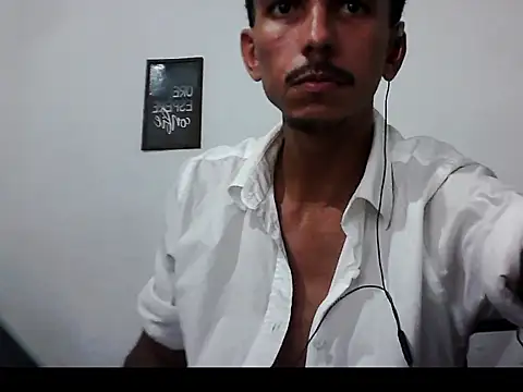 [4 Jul 06:35] Public Show - Video von MagrinhoSaradoo Cam-Model