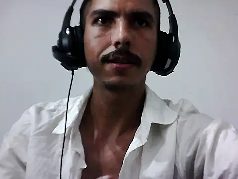 Urinando e Gozando 😈💦🥒  Urinating and ejaculating 😈💦🥒 - Video von MagrinhoSaradoo Cam-Model