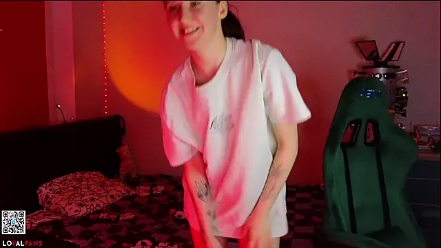 Private Show, I show my naked body from all sides, my open pussy, which I stroke, and - video by mon_lola cam model