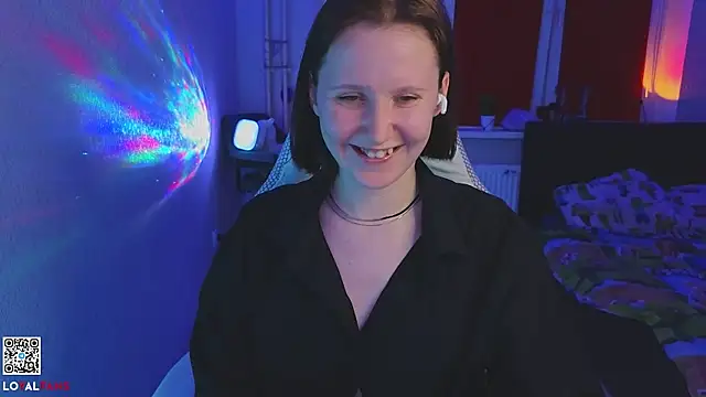 Private Show all naked, saliva-chest, armpits, masturbation - video by mon_lola cam model