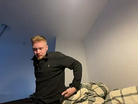 [12 Apr 12:41] Private Show - video by luciothegoat cam model