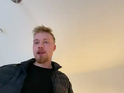 [22 Apr 10:33] Private Show - video by luciothegoat cam model