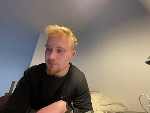 [22 Apr 11:02] Private Show - video by luciothegoat cam model
