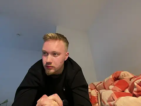 [24 Apr 09:13] Private Show - video by luciothegoat cam model