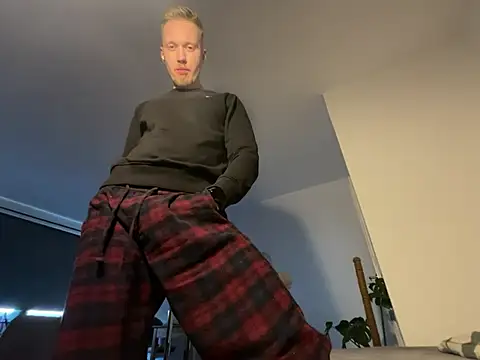 [12 May 12:11] Private Show - video by luciothegoat cam model