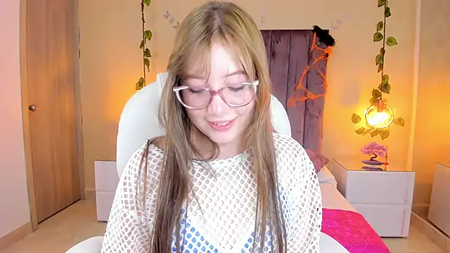 😘 - video by Dahlia_Rousse cam model