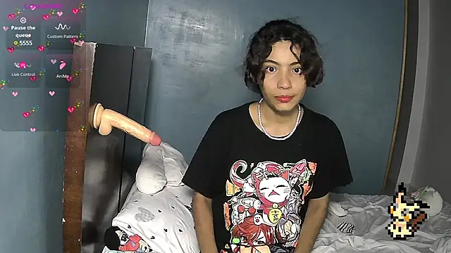 TIGHT PUSSY CLOSE UP AND FINGERSS – video od webkamerové modelky Lovelyamyy