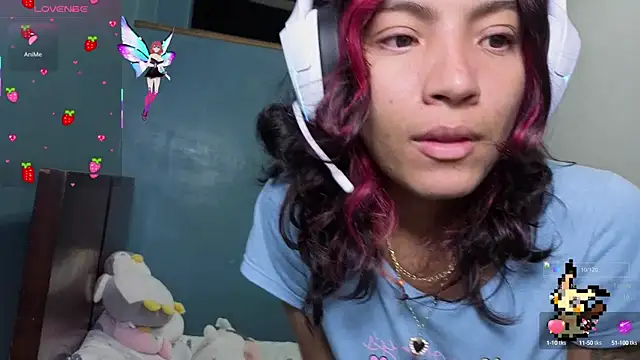 EROTIC DANCE + RIDING YOU + AHEGAO – video od webkamerové modelky Lovelyamyy