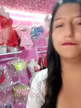 Playing with my dildo and anal plug in Lingerie Store - video di Melany_daring modella di cam