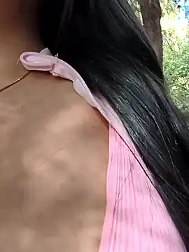 I let a man touch me in the park.🥵👋🏻