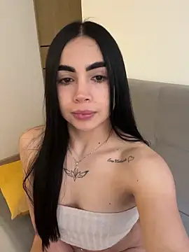 Double penetration - video by tamy_xoo cam model