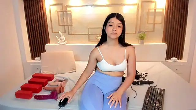 Dress and reveal (doggy style) - video by MarianaBlaze cam model