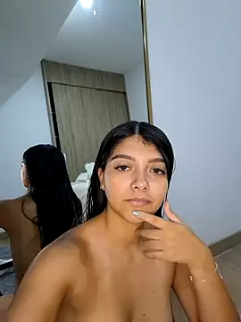 A sensual and erotic dance – video af MarianaBlaze cam-model