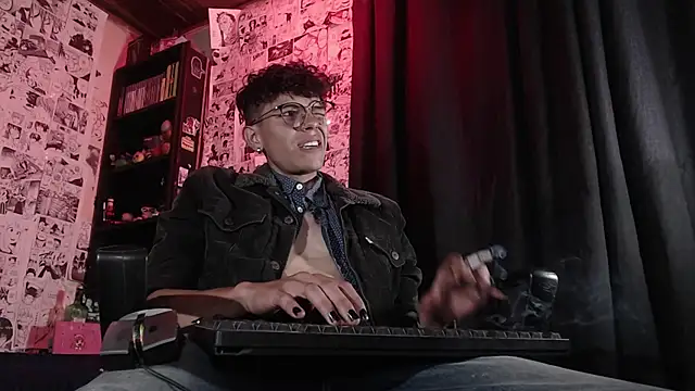 LOTS OF MILK - video by Mickey_Magic cam model