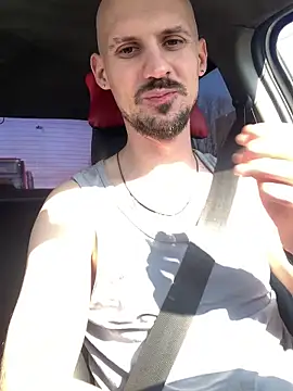 Masturbate pvt show im the my car - vidéo du modèle de showcams AssHunter4k