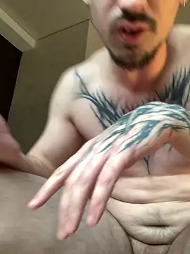 [25 Jun 17:47] Private Show - vidéo du modèle de showcams AssHunter4k