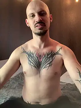 [16 Dec 11:01] Public Show - vídeo de la modelo de cam AssHunter4k