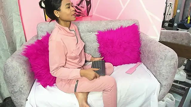 [9 Aug 02:02] Private Show - video by Gletty_noa cam model