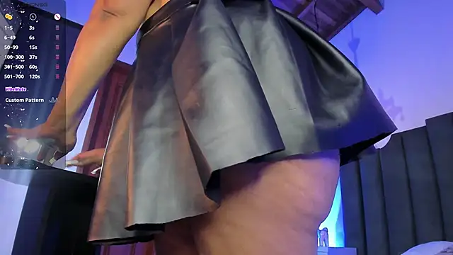 ] Private Show - video by AnthonelaRusso_ cam model