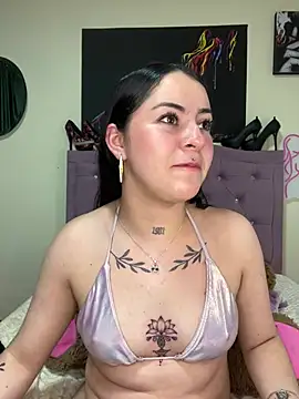 Private Show - SQUIRT - video by Emmie_Hot cam model