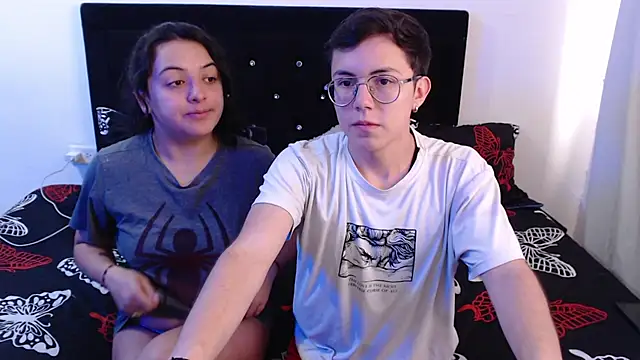 We take turns to suck down hehe 💦🤤 - video by Tina_4_Charlie cam model