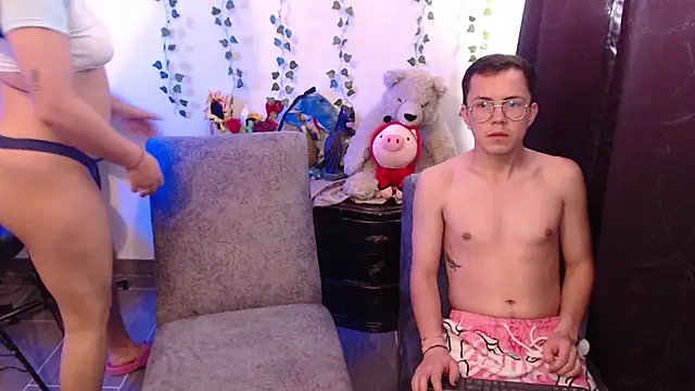 HAIR CUT + PUSSY SHAVING TOTAL 😈🔥 - video by Tina_4_Charlie cam model