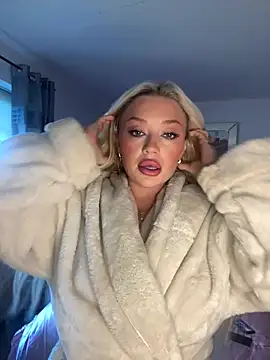 Making ass clap ! Reverse doggy style riding and bouncing tits with my tongue out - video by blissdimicco cam model