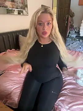 Tongue and tits out - video by blissdimicco cam model