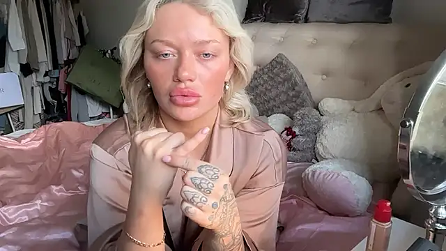 [5 Apr 11:20] Public Show - video van blissdimicco cam-model