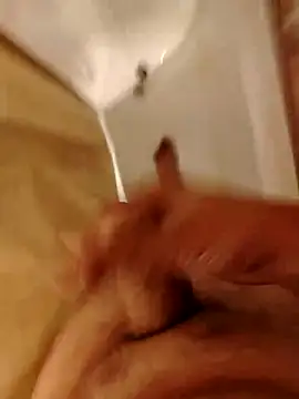 [13 Aug 22:04] Public Show - video by MaxDevilWhite cam model