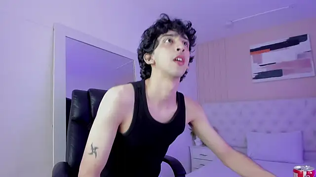 [28 Jun 16:02] Private Show MI DICK MY BODY MY ASS - video by Alezzandro_ cam model