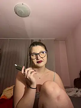 rwar - video by MishaLOVE cam model