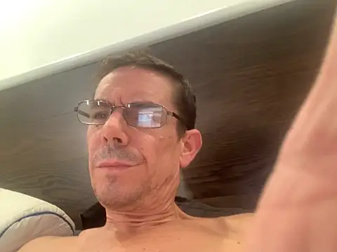 [25 Nov 14:03] Private Show - Kenhornu 캠 모델의 동영상