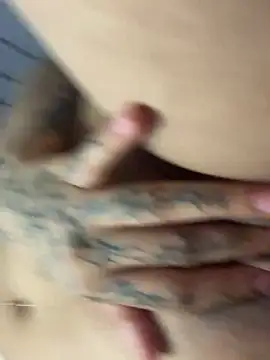 Playing my pussy - video by biia555 cam model