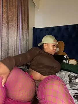 fingering harder squirt - video by Boneca25 cam model