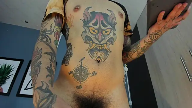 That's right, you are my little slut, I am your master - vidéo du modèle de showcams kaletattoo
