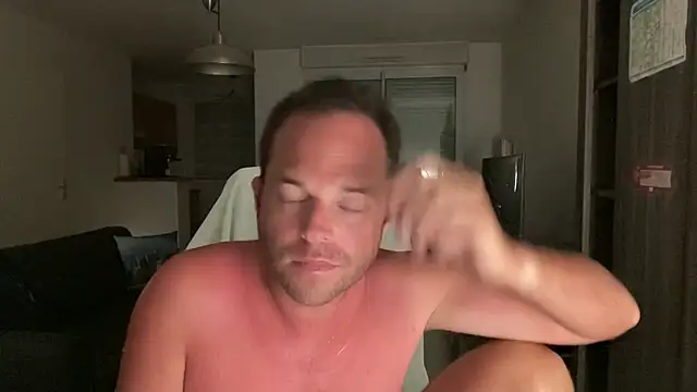 [30 Jun 00:40] Private Show