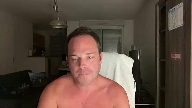 [6 Jul 22:52] Private Show
