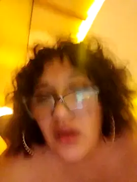 Montando – video af belenvaleria cam-model