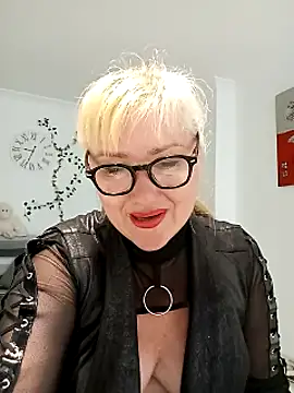 [1 May 09:31] Private Show - video by Luzia-Sal cam model