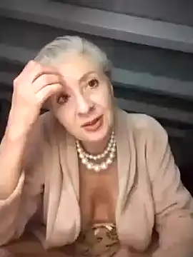 [7 Feb 20:02] Private Show - video by divinaerotica cam model