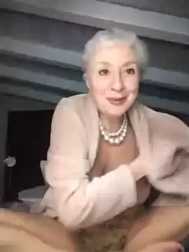 [7 Feb 20:27] Private Show - video by divinaerotica cam model