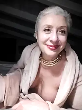 [20 Feb 20:30] Private Show - Video von divinaerotica Cam-Model