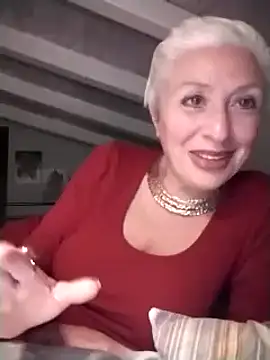 [9 Apr 22:22] Private Show - video by divinaerotica cam model
