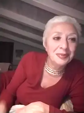 [11 Apr 23:38] Private Show - video by divinaerotica cam model