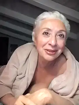 [21 Apr 23:40] Private Show - Vídeo de divinaerotica, modelo de vídeos