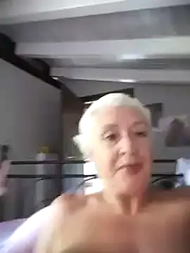 [19 Jul 18:23] Private Show - Video von divinaerotica Cam-Model