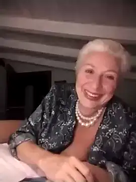 [23 Aug 23:13] Private Show - Video von divinaerotica Cam-Model