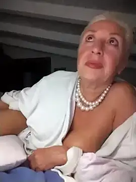 [27 Aug 23:02] Private Show - Video von divinaerotica Cam-Model